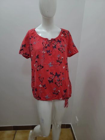 T shirt taille 44 étiquette coupée