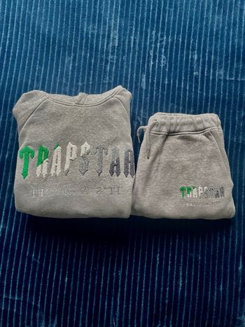 Pull à capuche et jogging gris Trapstar 