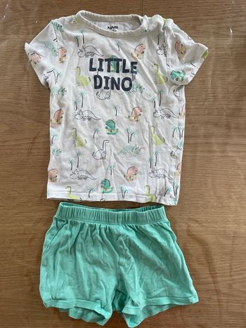 Ensemble short / T-shirt / pyjama très léger