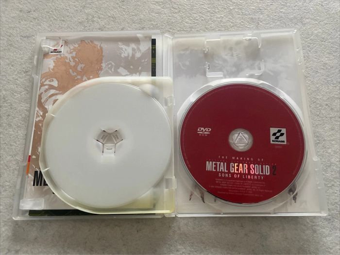 Metal Gear Solid 2 Sons Of Liberty Jeu PS2 FR - photo numéro 3