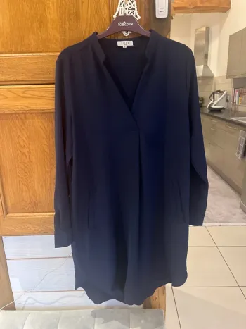 Robe femme bleu marine légère et agréable