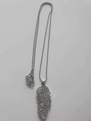 Collier fantaisie feuille