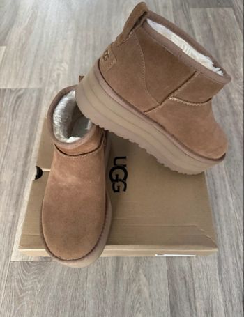 Botte Classic ultra mini à plateforme 