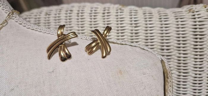 Boucles d’oreilles croix travaillées acier inoxydable or - photo numéro 6