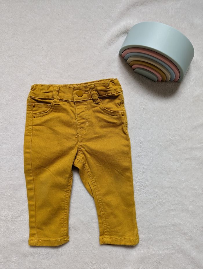Jeans jaune moutarde