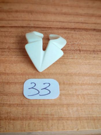 Playmobil vintage col blanc pointu