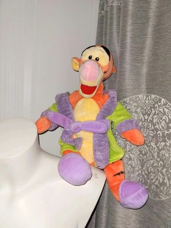 Peluche tigrou  peignoir disney