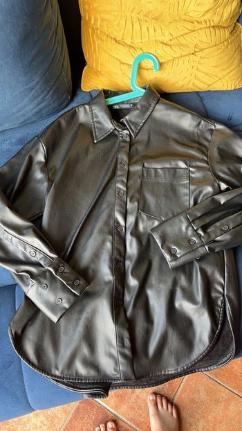 Chemise en simili cuir zara xs
