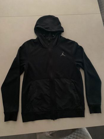 Veste noire à capuche Jordan taille S avec poches zipées comme neuve