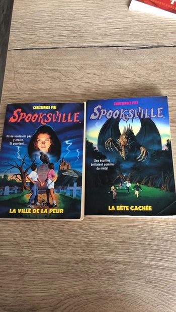 2 livres Spooksville