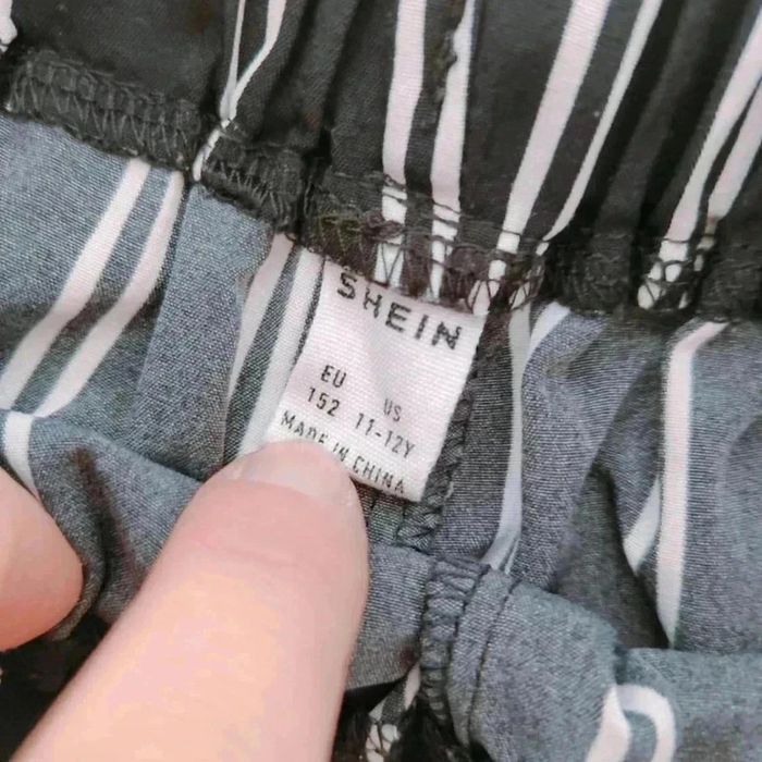 10 € Short shein 11 / 12 ans - photo numéro 2