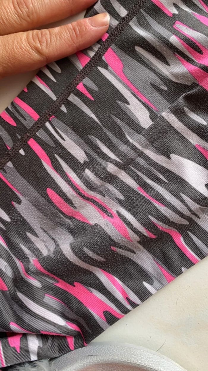 Leggings Nike xs femme ou xl enfant - photo numéro 2