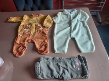3 vêtements fille 3 mois