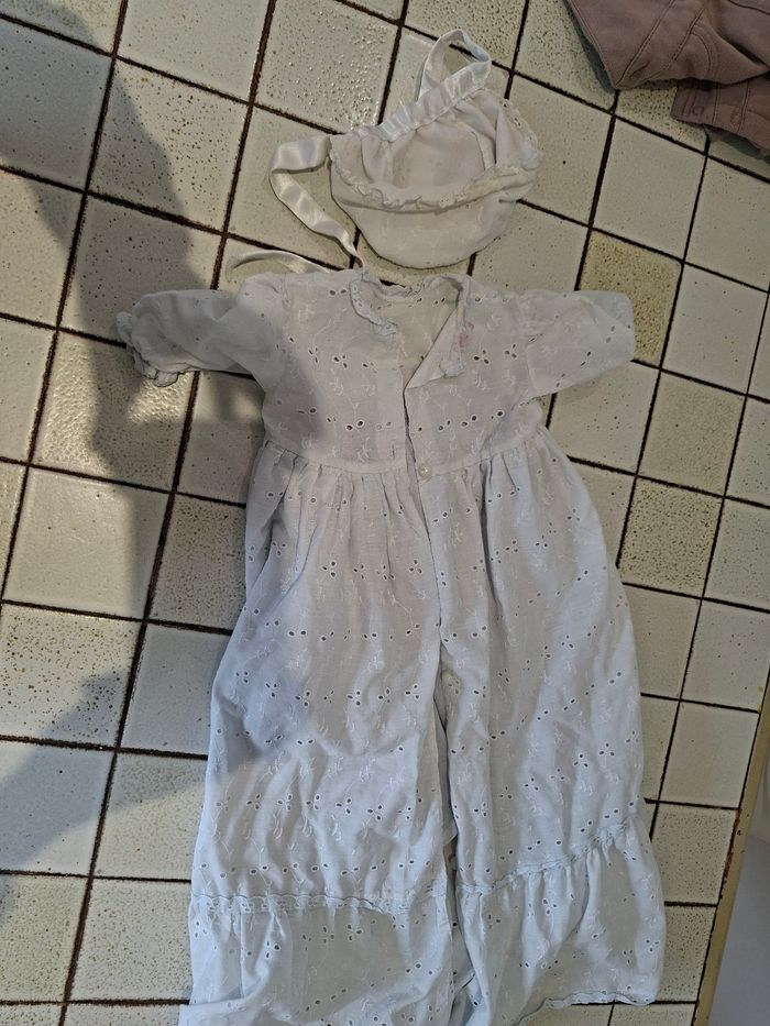 Robe baptême avec bonnet - photo numéro 3