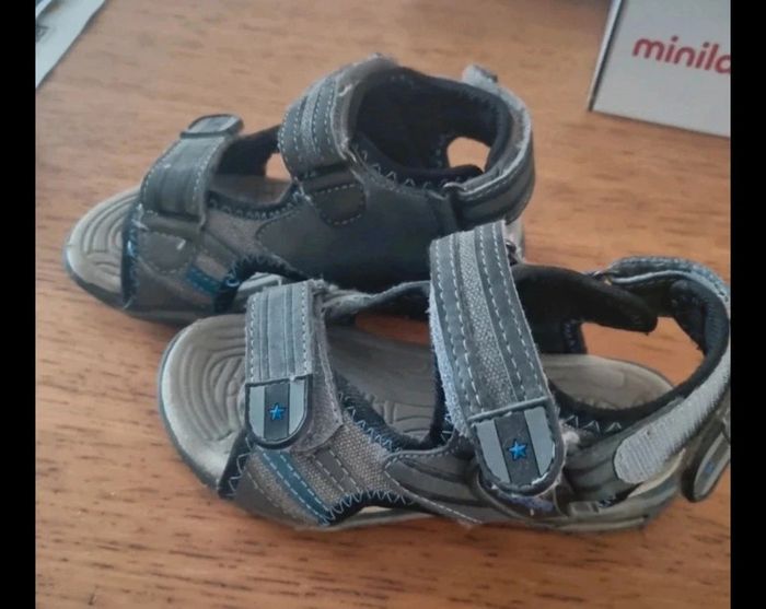 Sandales 27 - photo numéro 2