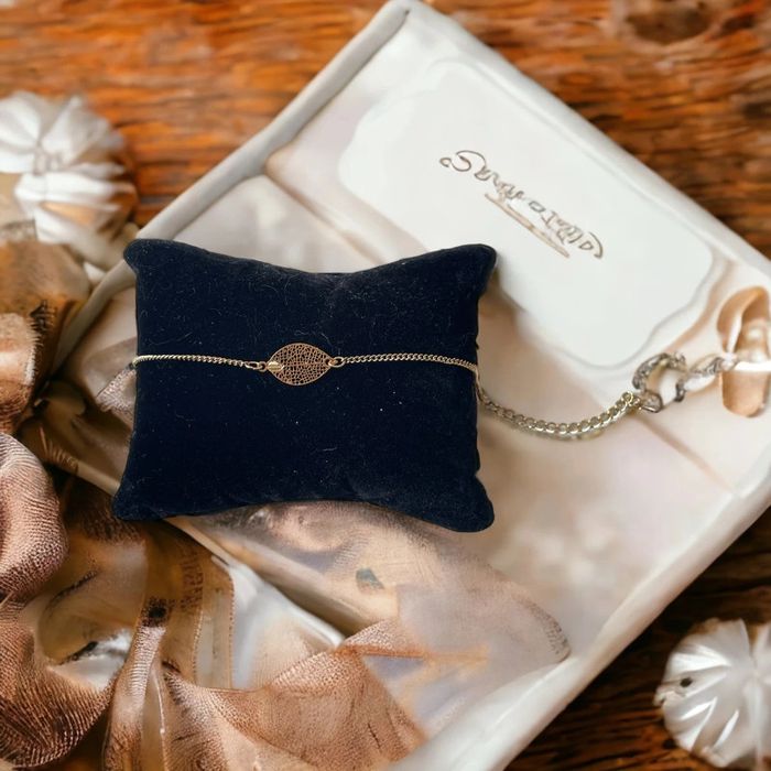 Magnifique bracelet feuille