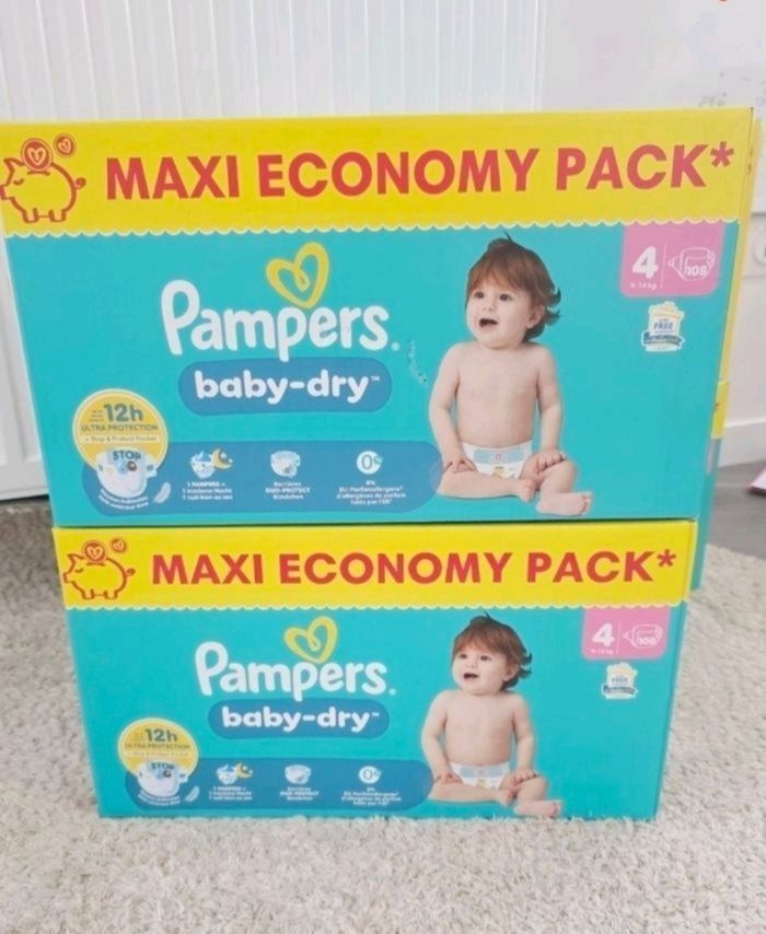 2 cartons Pampers taille 4