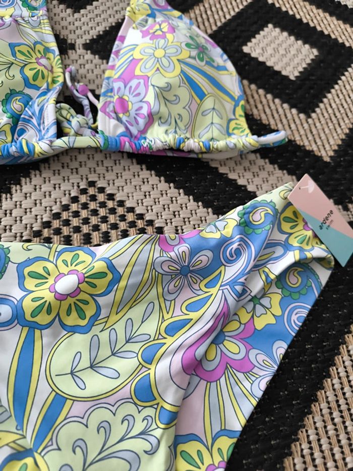 Maillot de bain bikini floral Taille S (36) Neuf - photo numéro 2