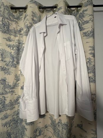 Chemise blanche manches mousquetaire