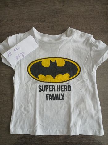 Tee shirt manches courtes batman tres bon état 