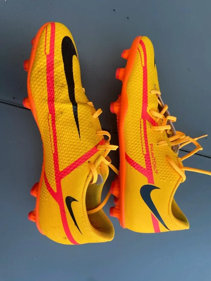 Chaussure de football nike phantom taille 40,5 - photo numéro 2