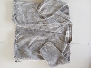 Gilet gris tape à l'oeil 6 mois