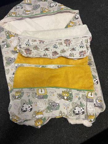 Cape de bain et bavoir fait main 