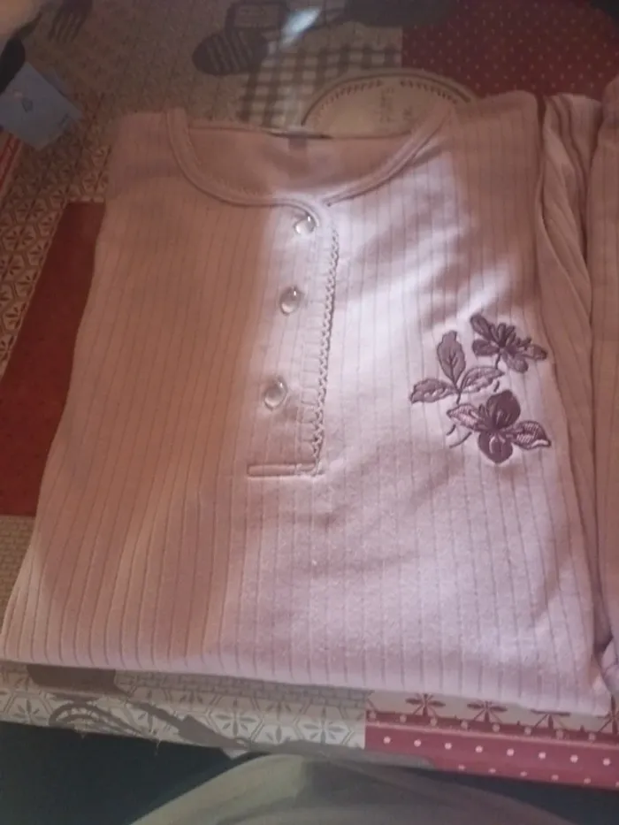 Pyjama femme damart taille S - photo numéro 2