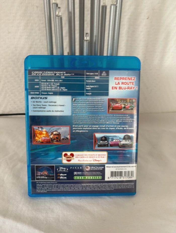• Blu-ray ~ Cars 2 • - photo numéro 3