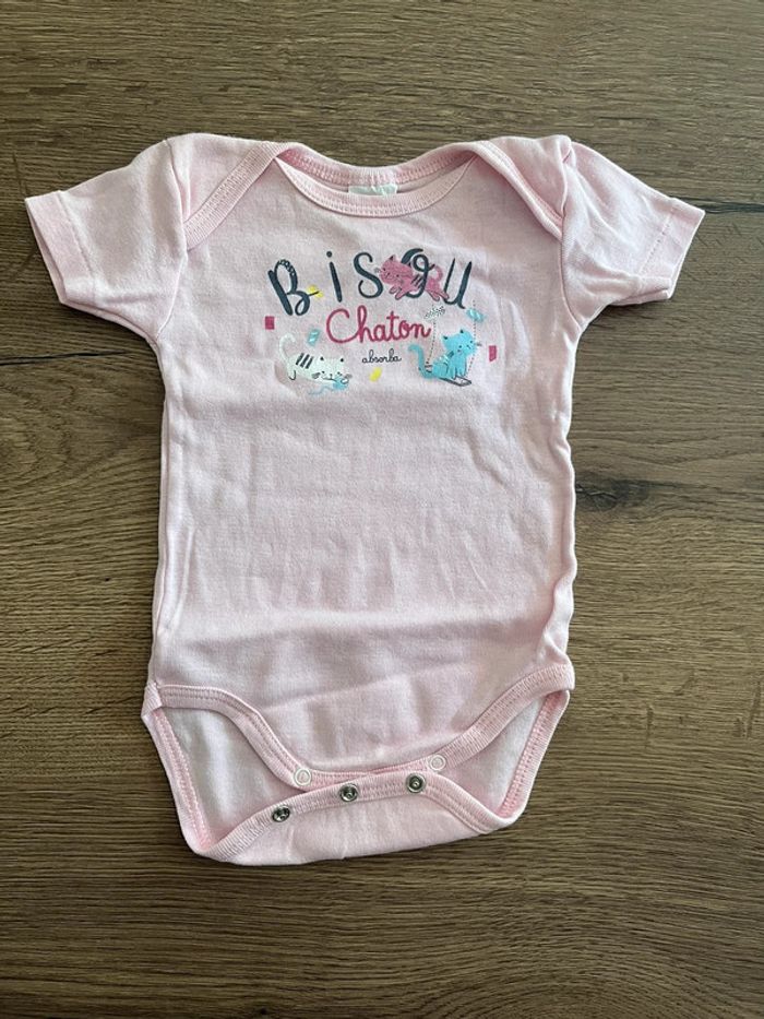 Lot de 3 bodies - 6 mois - photo numéro 5