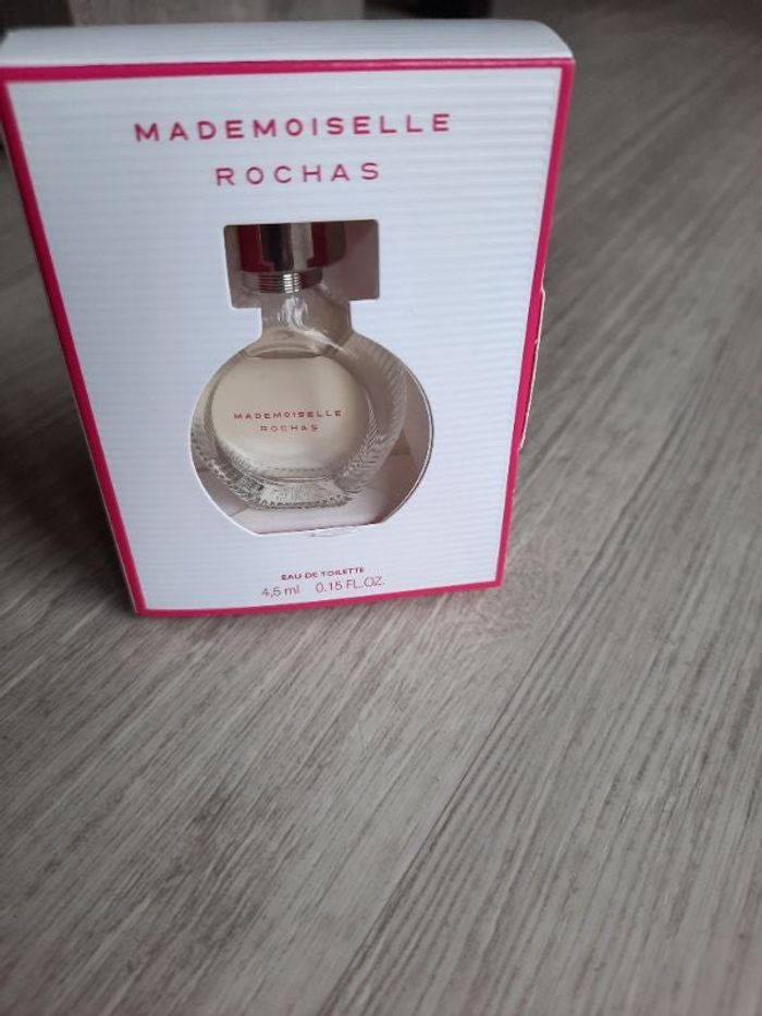 Miniature parfum Rochas