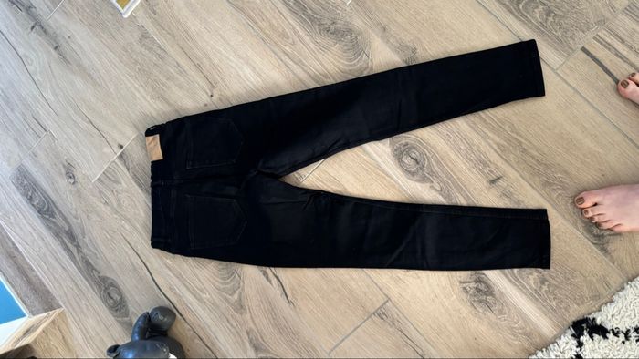 Jean noir Zara - photo numéro 2