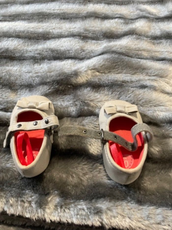 Chaussure bébé fille