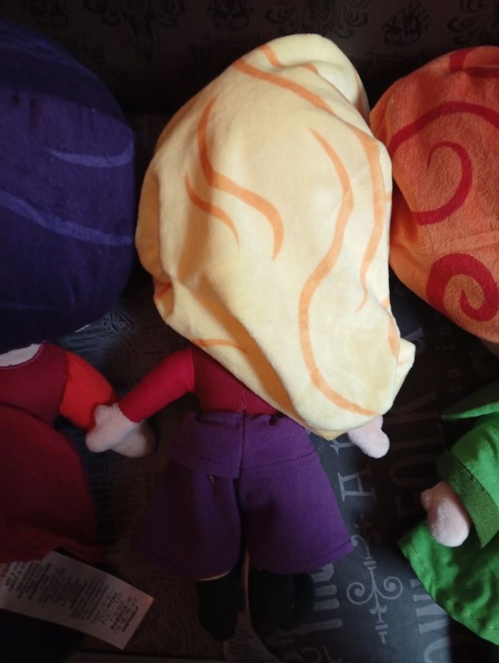 Peluches Disney Hocus Pocus 3 soeurs Sanderson et chat noir binx - photo numéro 5