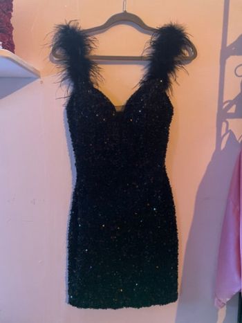 Superbe robe noir à sequins