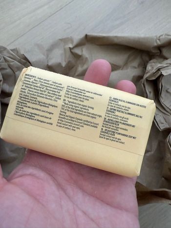 Savon illuminateur Aroma Zone