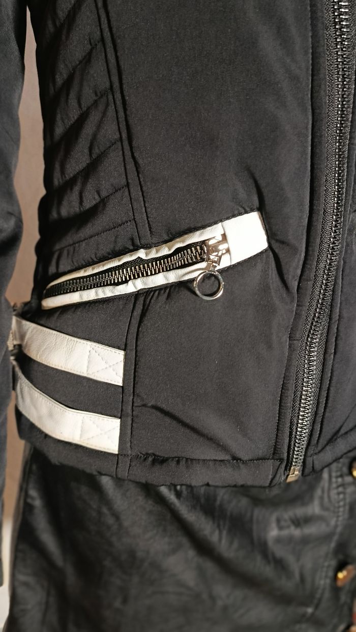 Blouson femme noir style biker chic – Taille M – capuche fourrure - photo numéro 3