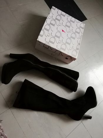 Bottes velours neuves