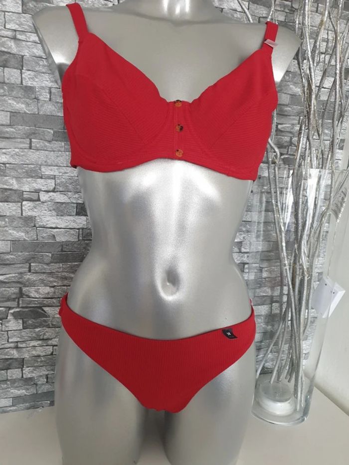 Maillot de bain rouge Taille 38/100C