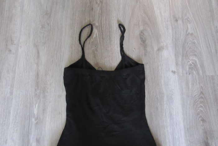 ROBE COURTE NOIRE A BRETELLES "JENNYFER" - TAILLE XS - n°01 - photo numéro 6