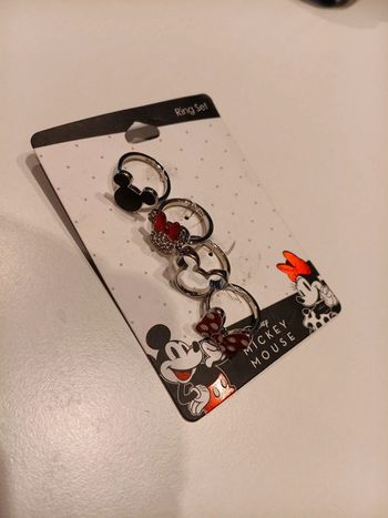 Bague fantaisie  minnie t.7 qui correspond  à du 54 eur