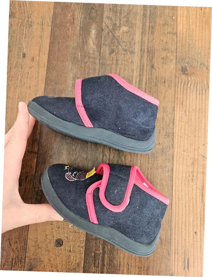 Chaussons fille pointure 26 - photo numéro 3