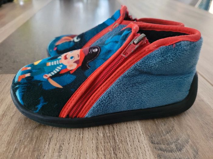 Chaussons garçon taille 26 - photo numéro 2