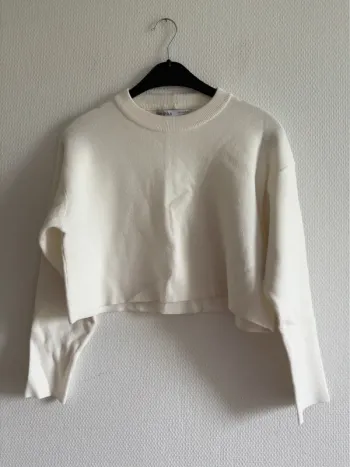 Pull court blanc cassé Bershka - taille XS