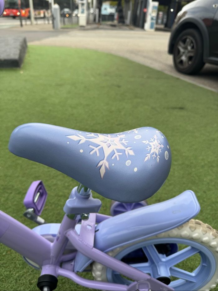 Vélo Reines des Neiges 12 pouces - photo numéro 4