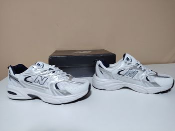 New Balance 530 T42  blanc gris bleu – style rétro running