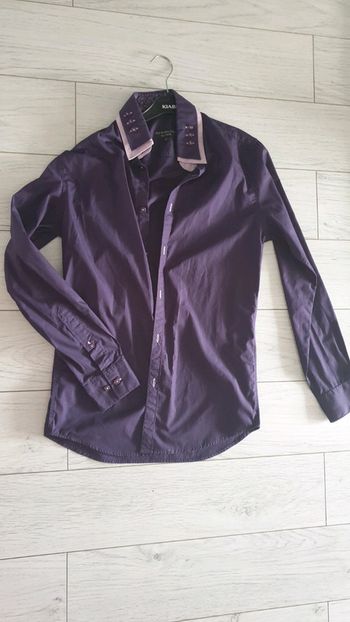 Chemise violette