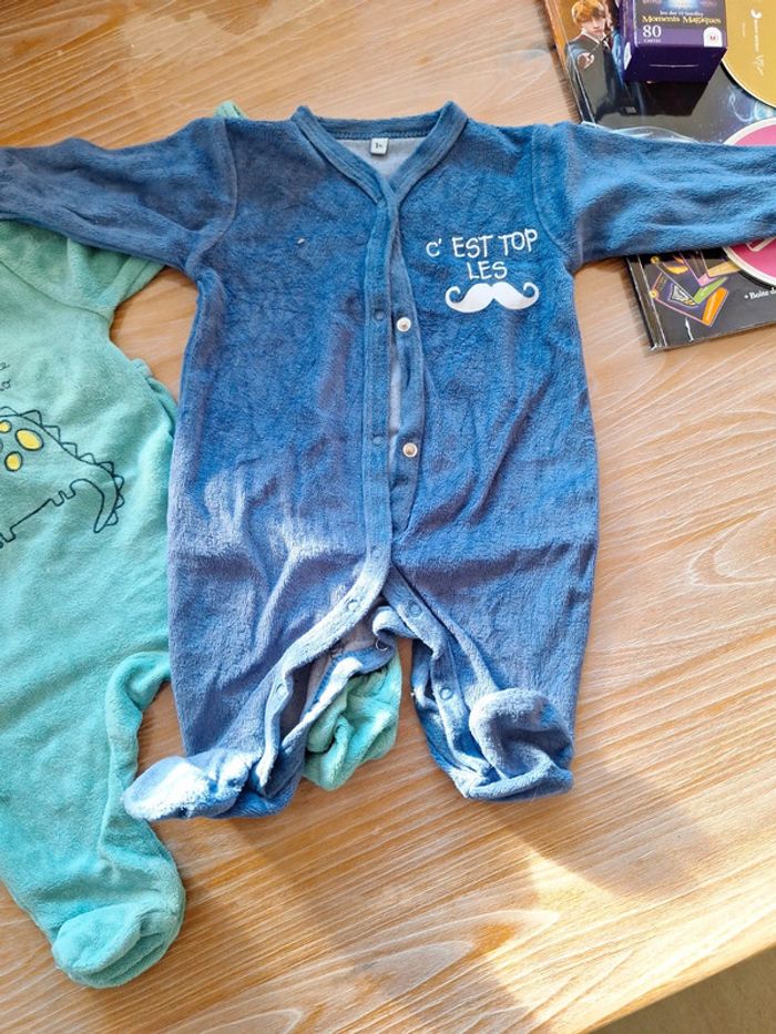 Lot 2 pyjamas velour - photo numéro 2