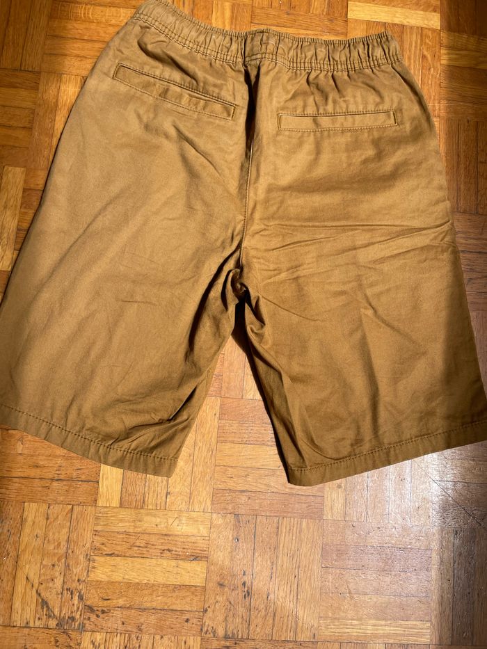Short garçon moutarde kiabi neuf T.36 - photo numéro 3