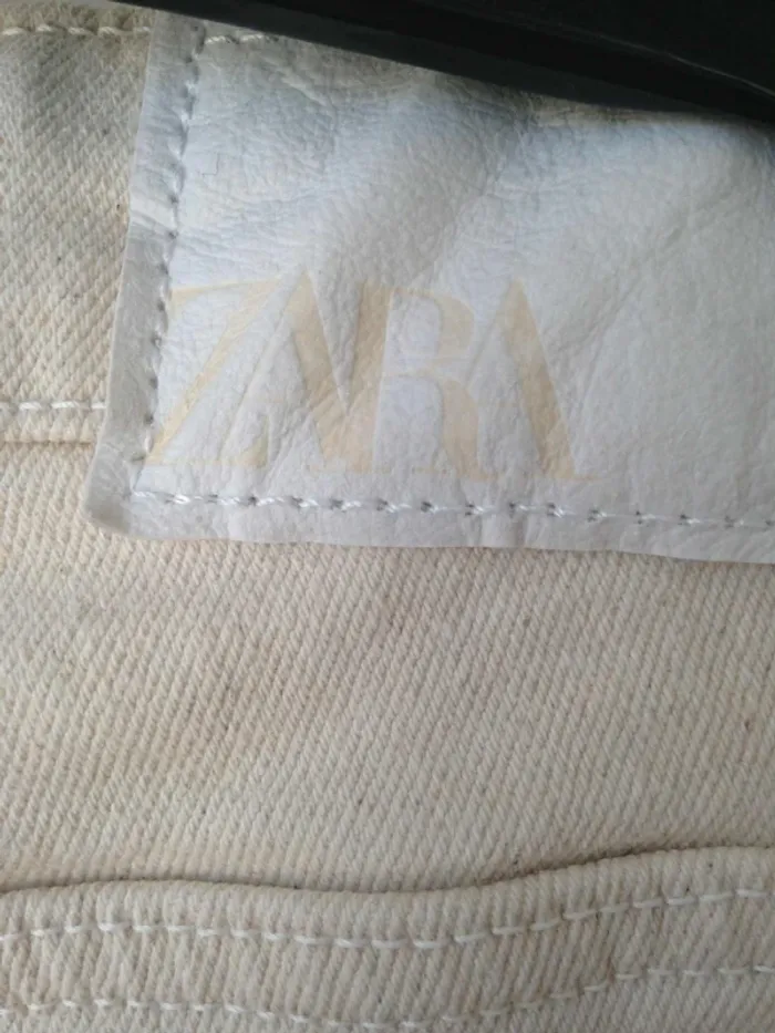 Jean taille haute jambes droites S 36 Zara - photo numéro 8